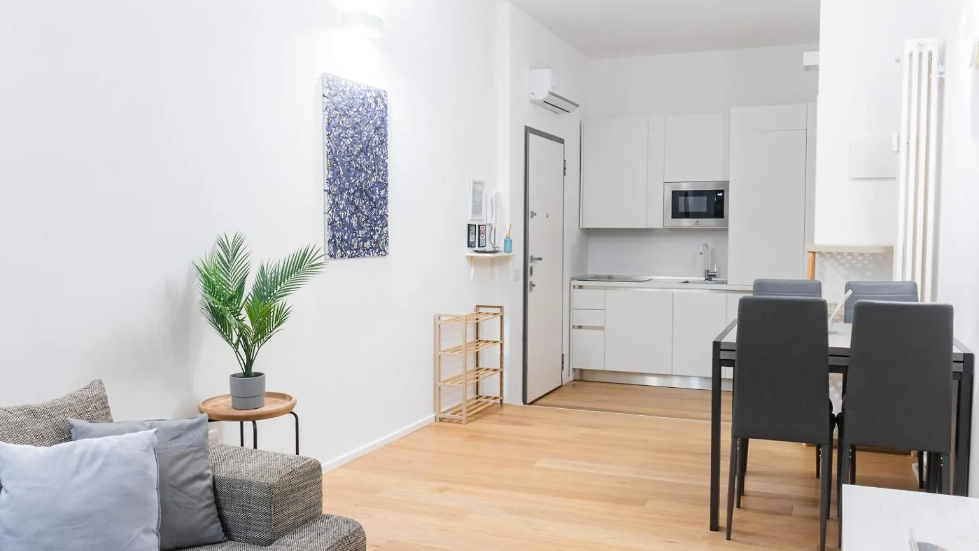 Fashion & Design - Metro California Apartment Milan