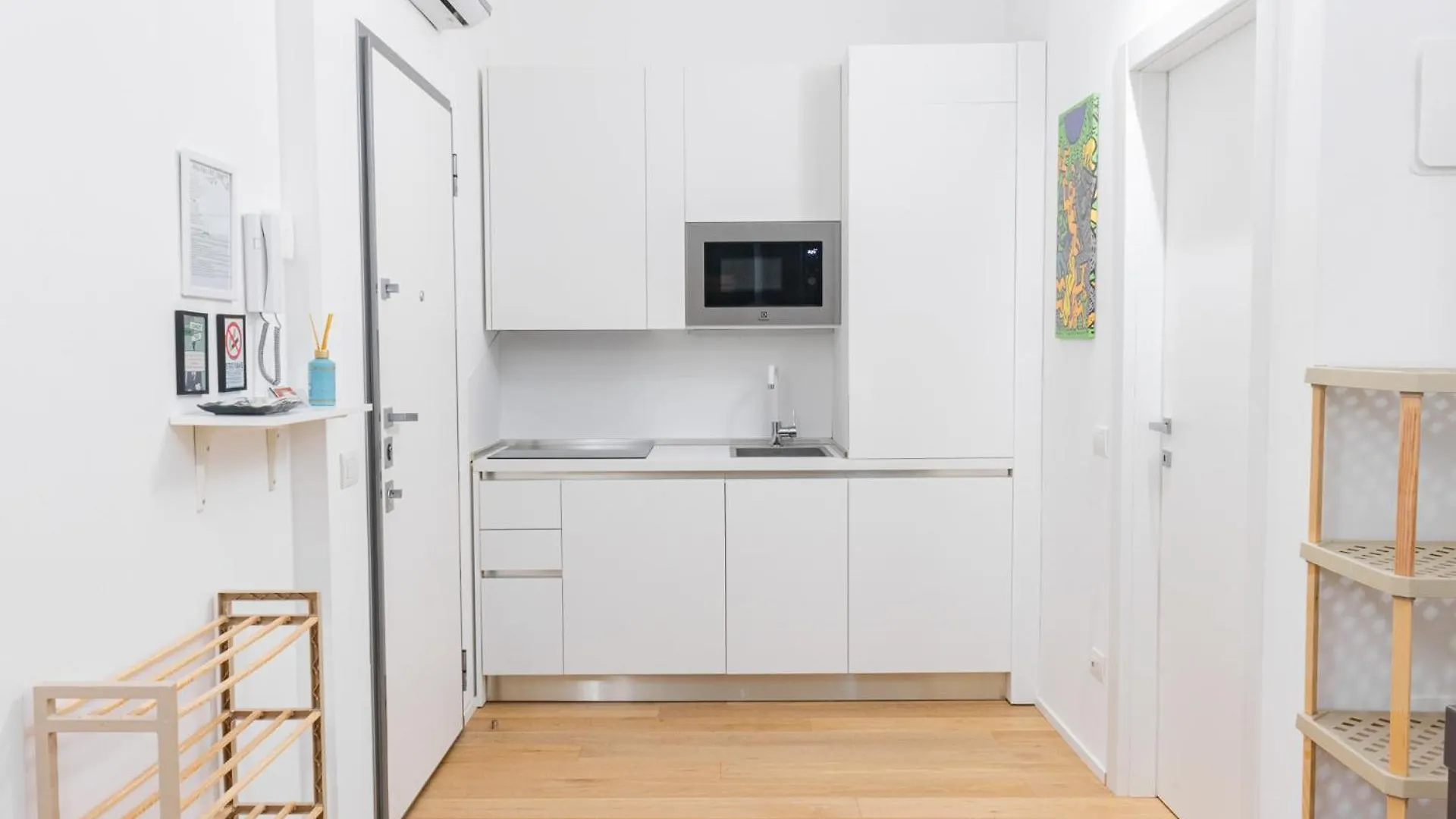 Fashion & Design - Metro California Apartment Milan