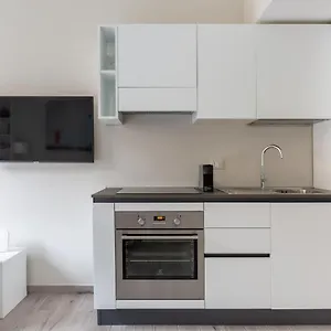  Appartamento Via Panizza - Grazioso Monolocale, Posizione Elegante E
