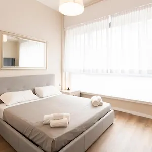 Apartamento Santa Maria Valle 3, Milão